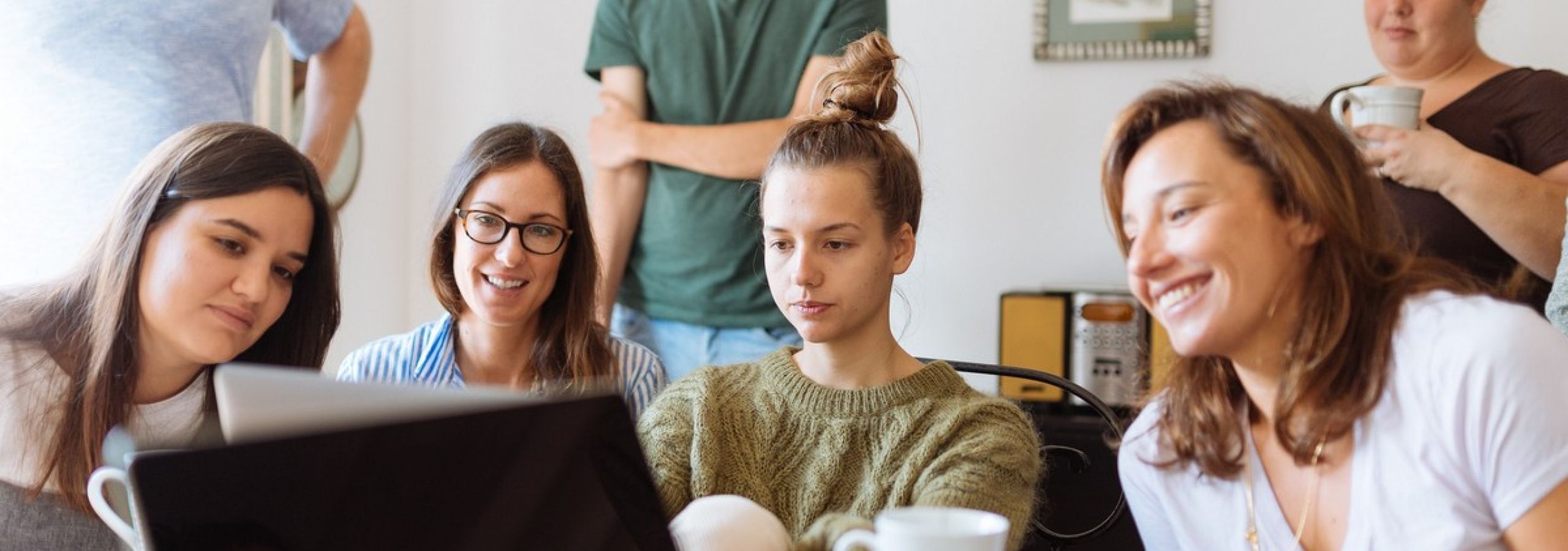 adolescent-connection-discussion-1595391-c180c9d2 imagem