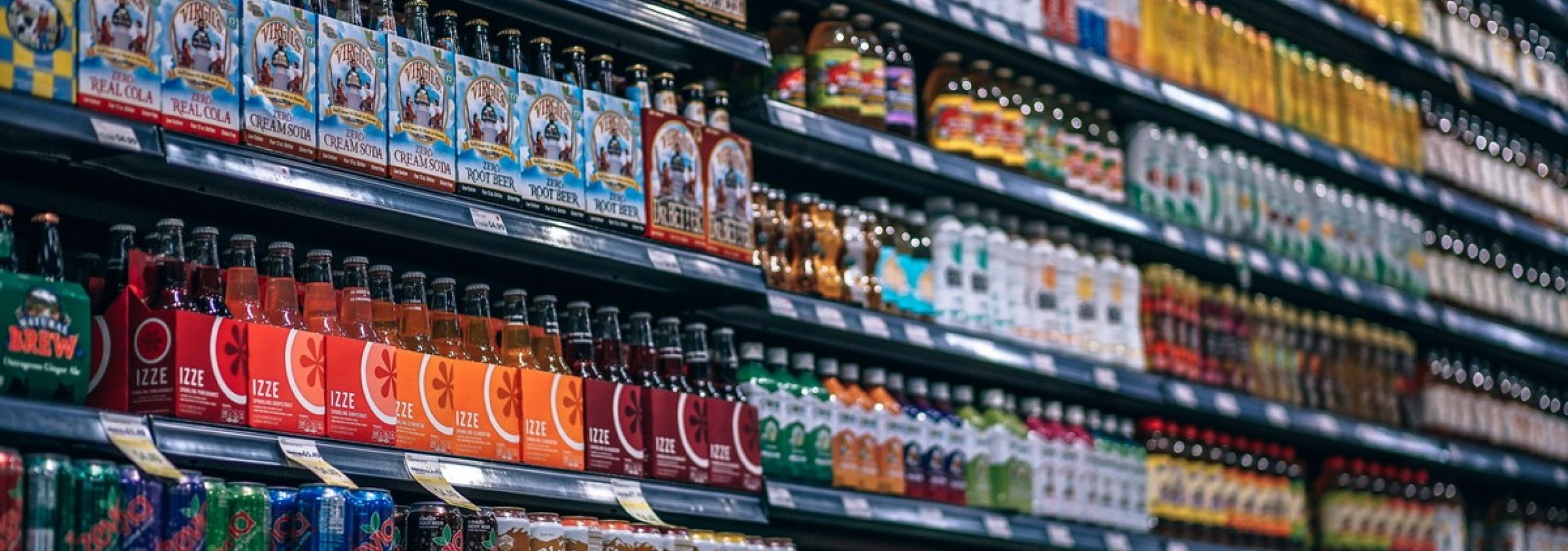 aisle-beverages-bottles-811108-1-e26a5824 imagem